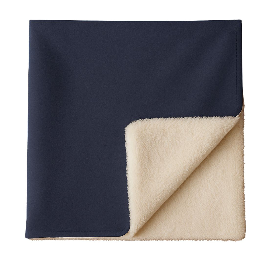 SNOOZYCAT® CozyDry Outdoor Smooth – wetterfeste Katzen Outdoor-Decke mit Kräutertasche, kuschelig weich, wasserdicht, handgefertigt in Deutschland, OEKO-TEX®, 50×50 cm